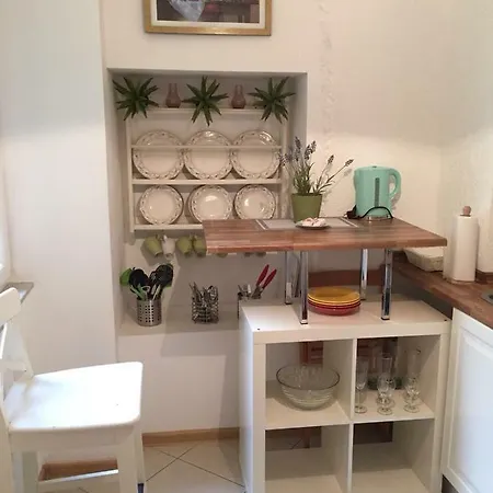 Nathalie Leser Guest house